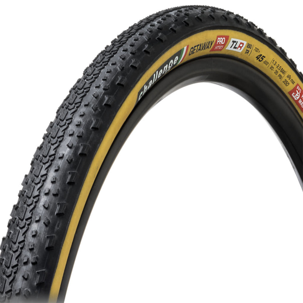 Challenge Tire Getaway Pro TLR Tire, 700 x 45 Black/Tan
