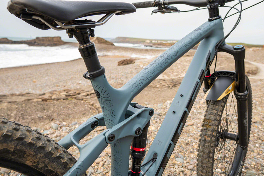 Mucky Nutz Skinz Frame Protection, Contours Black Matte
