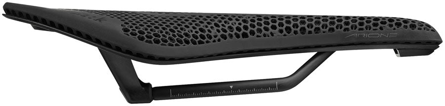 Fizik Vento Arione R1 Adaptive Saddle - Carbon, 135mm, Black