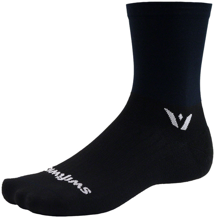 Swiftwick Aspire Mid Crew Socks - 5", Black, Small
