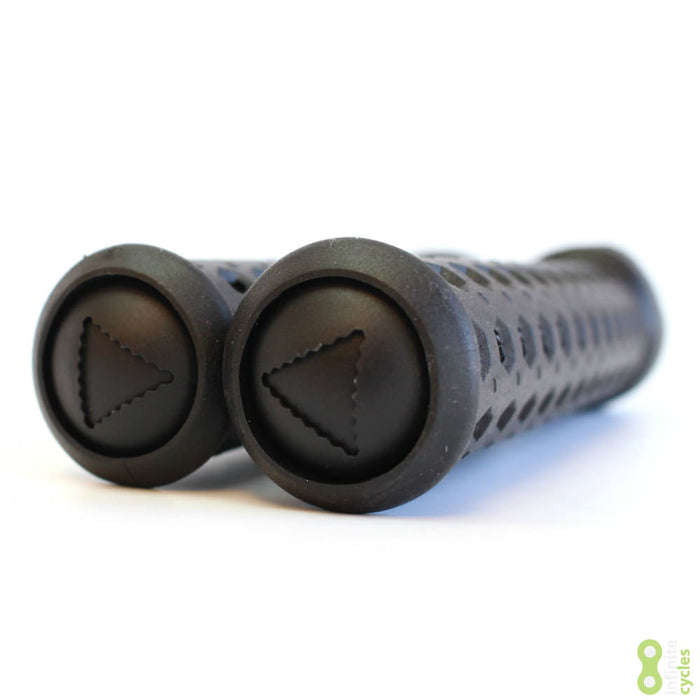 Fabric Slim Bike Grips - Black/Black FP7646U11OS