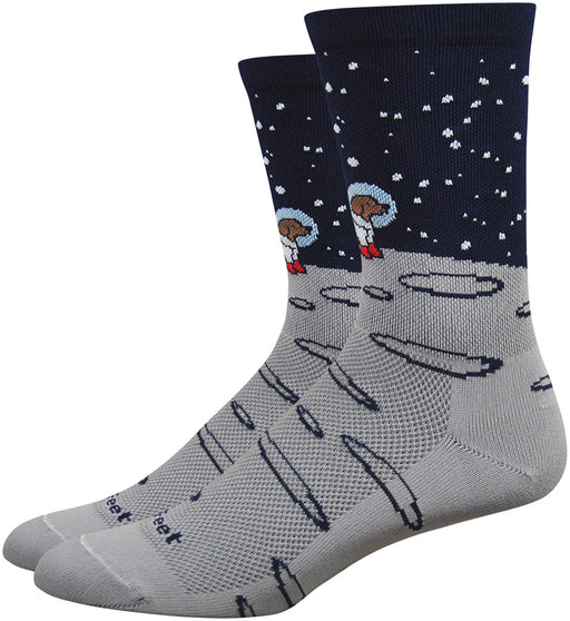 DeFeet Aireator 6" Moon Doggo Socks, 7-9, Grey