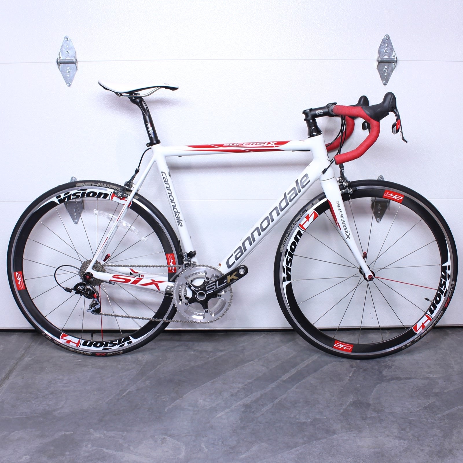 Cannondale 2009 SuperSix HiMod Carbon 56cm White/Red Bike Used BK19
